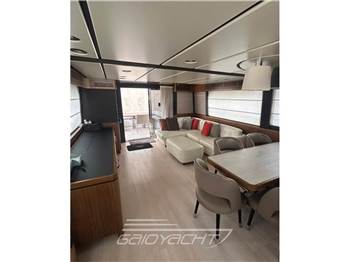 Azimut Magellano 66