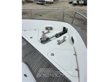 Azimut Magellano 66