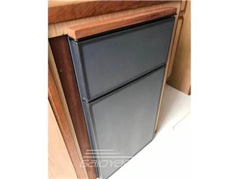 Bertram Yacht 28' SF