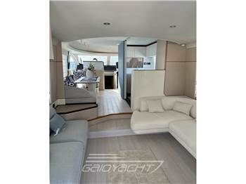 Azimut 68 flybridge MY 2022