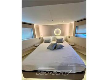 Azimut 68 flybridge MY 2022