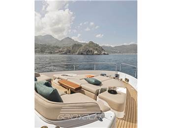 Azimut Magellano 60