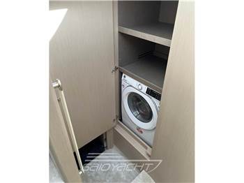 Azimut 68 flybridge MY 2022