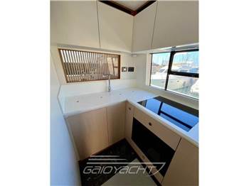 Azimut 68 flybridge MY 2022