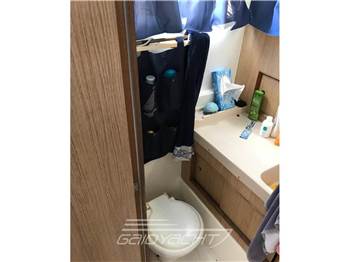 Bertram Yacht 28' SF