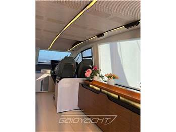 Azimut S7