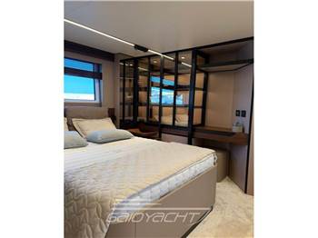 Azimut S7