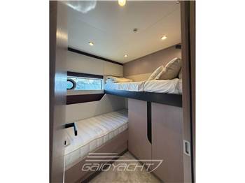 Azimut S7