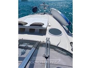 Regal Marine Commodore 4260