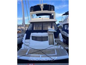 Sunseeker - Manhattan 63