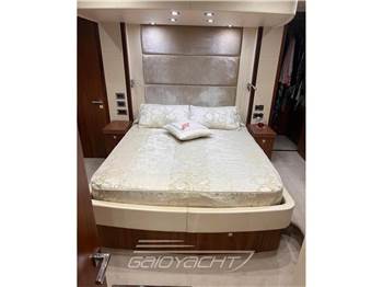 Sunseeker Manhattan 63