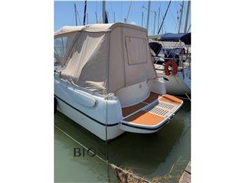 JEANNEAU LEADER 805