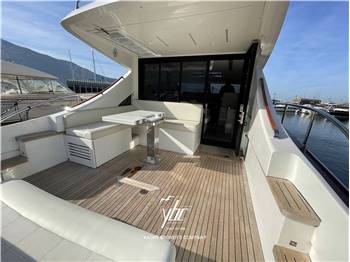 Austin Parker 48 Sundeck