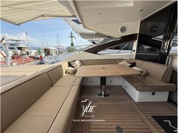 Princess Yachts V57