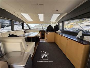 Princess Yachts V57