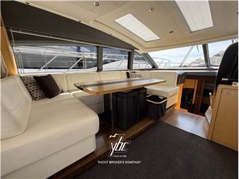 Princess Yachts V57