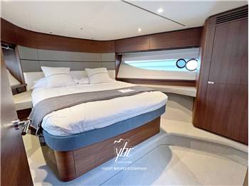 Princess Yachts S62