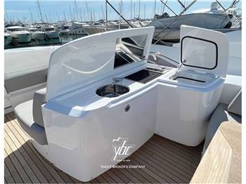 Princess Yachts S62