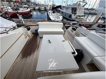 Austin Parker 48 Sundeck