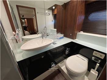 Sunseeker Yachts Predator 64