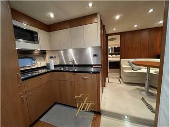 Sunseeker Yachts Predator 64