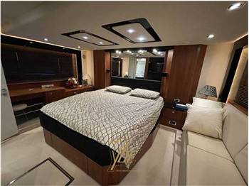 Sunseeker Yachts Predator 64