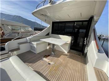 Austin Parker 48 Sundeck