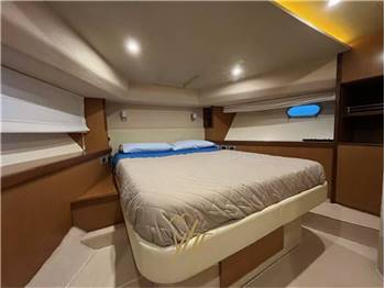 Ferretti Yachts 630