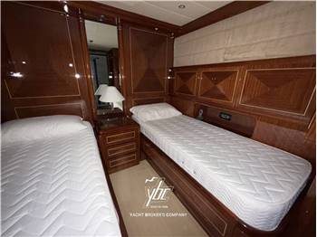 Overmarine Mangusta 72