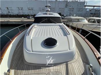 Austin Parker 48 Sundeck