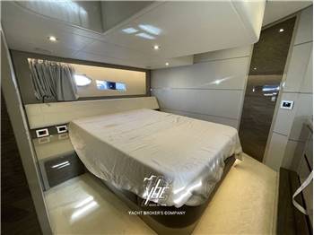 Austin Parker 48 Sundeck