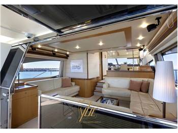Ferretti Yachts 681