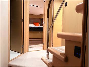 Princess Yachts V60