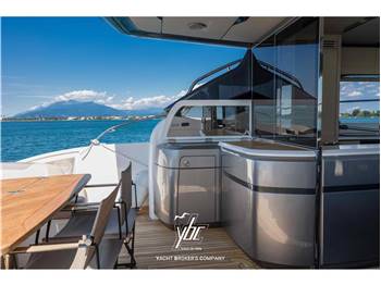 Princess Yachts V60