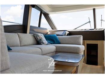 Princess Yachts V60