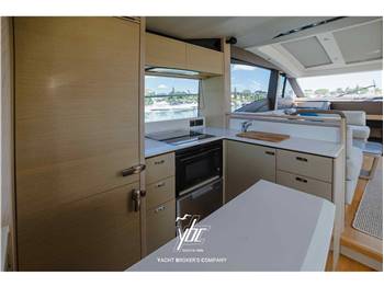 Princess Yachts V60