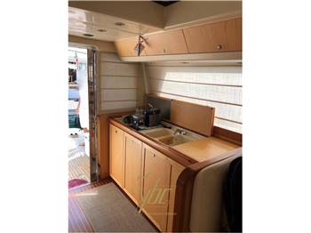 Solare Yachts 43