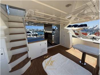 Ferretti Yachts 630
