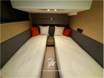 Princess Yachts V60