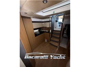 Azimut Atlantis 43 Hard Top