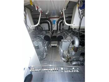 Cantieri dell'Arno Leopard 24 HT