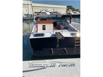 Magnum Marine 53 sport