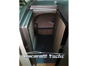 Oromarine 999 Cabin
