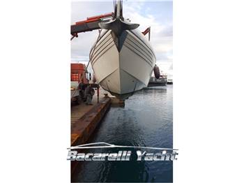 benetti tecnomar 37 off shore