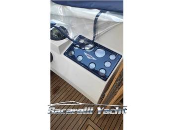 Tornado 38 Flush Deck Natante