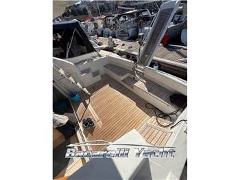 Raffaelli Typhoon 38 Fly