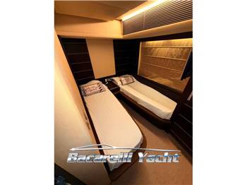 Azimut 68S