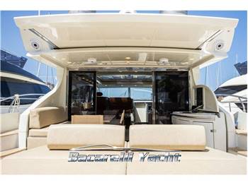 Azimut 68S