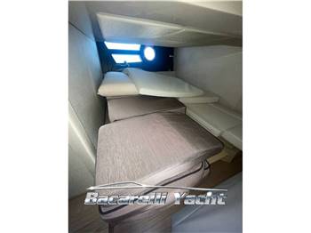 Sessa Marine C 38