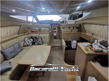 Ferretti 460 Fly